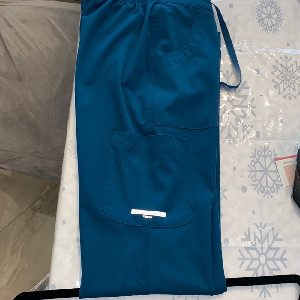 Scrub pants
